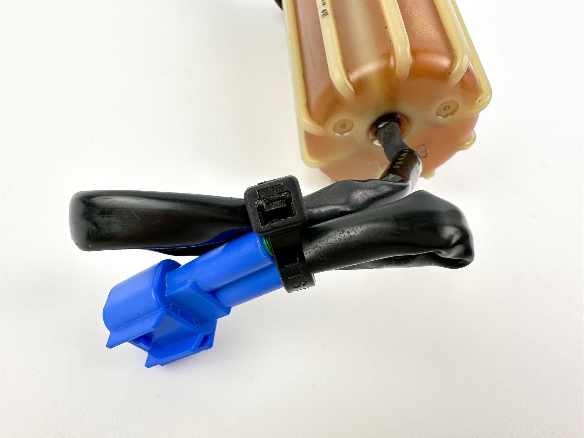 2019 Yamaha 250 HP 4 Stroke Outboard Fuel Filter Assembly 6P3-24560-22-00 OEM