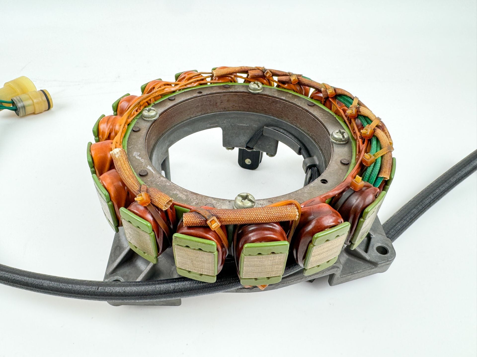 2005 Yamaha 225 HP 4 Stroke Outboard Coil Pulser Base Stator Assembly 69J-81410-01-00 OEM