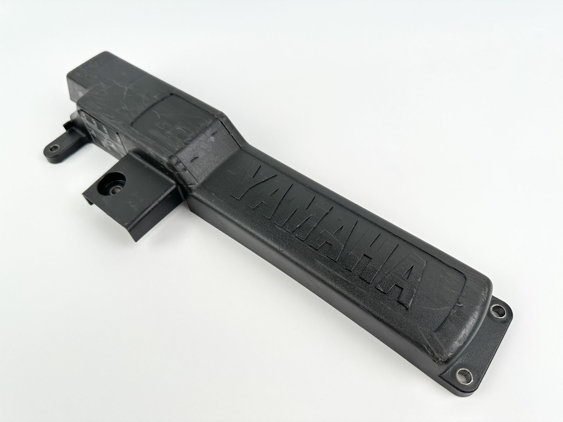 2003 Yamaha 115 HP 4 Stroke Outboard Ignition Coil Cover 67F-11192-00-00 OEM