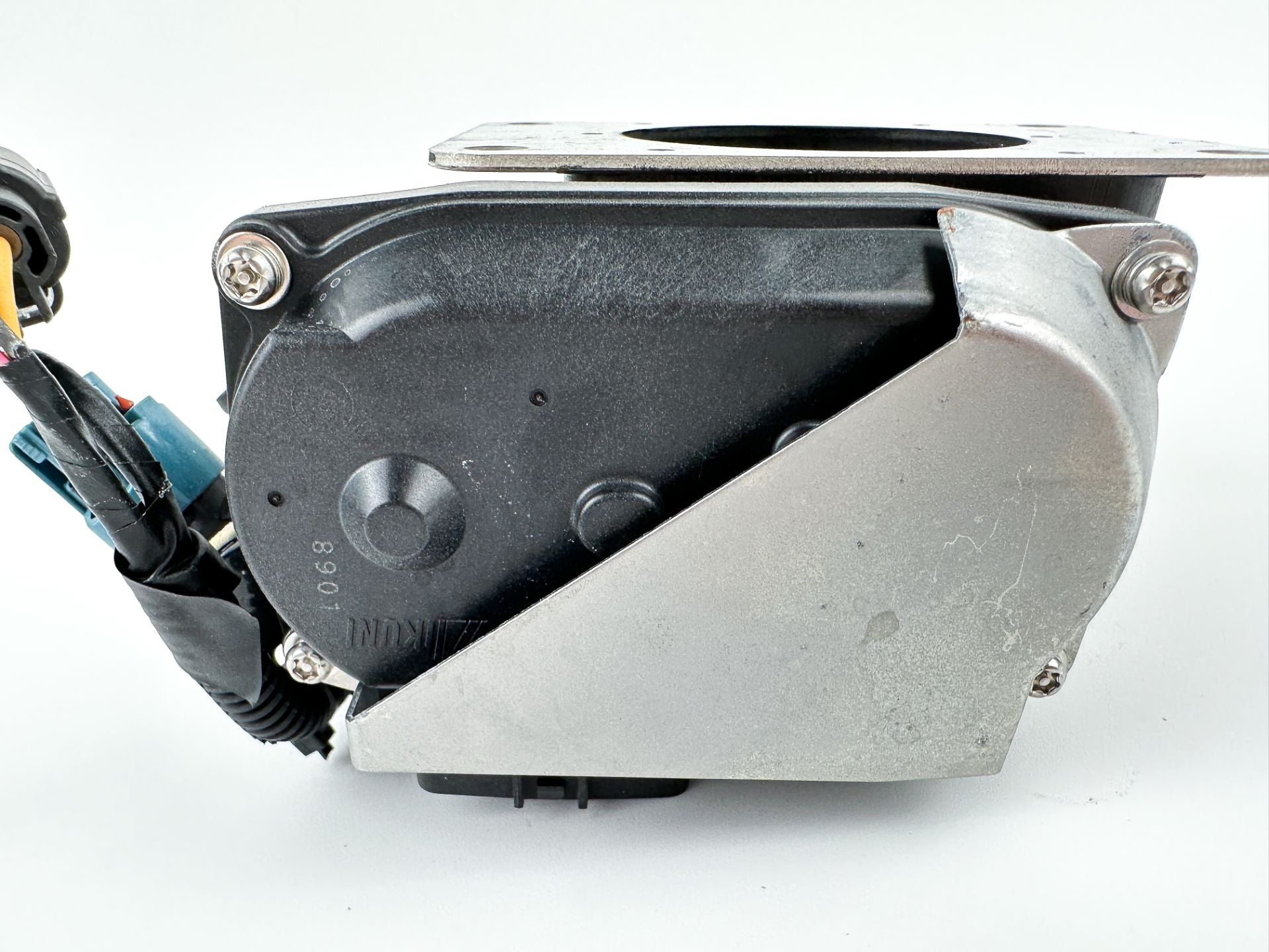 2009 Yamaha 250 HP 4 Stroke Outboard Throttle Body Assembly 6P2-13750-00-00 OEM