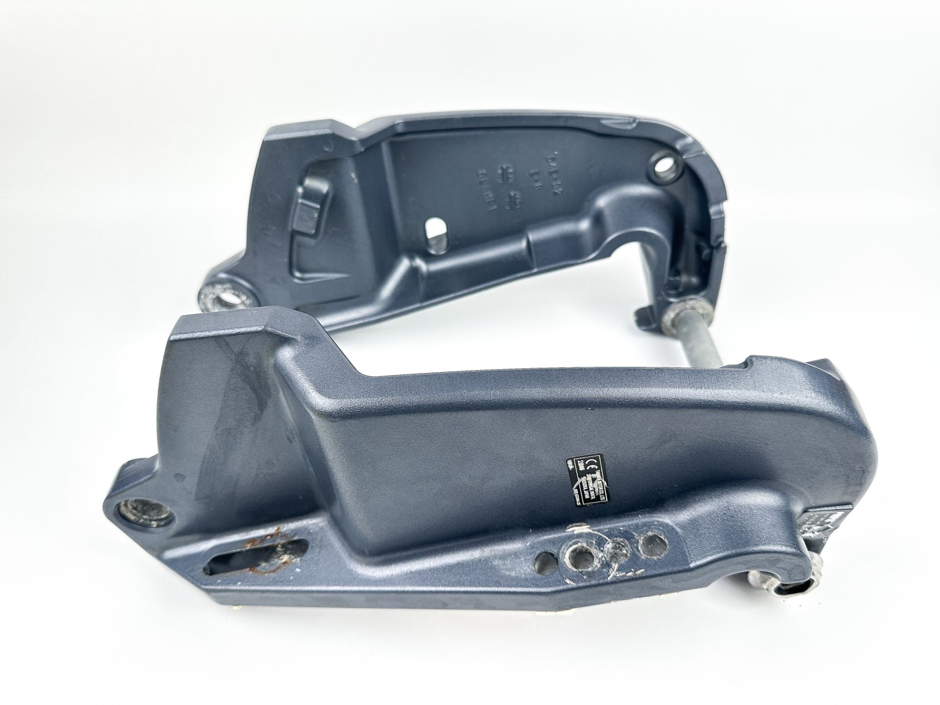 2016 Yamaha 150 HP 4 Stroke Outboard Clamp Bracket Pair 64E-43112-02-8D OEM