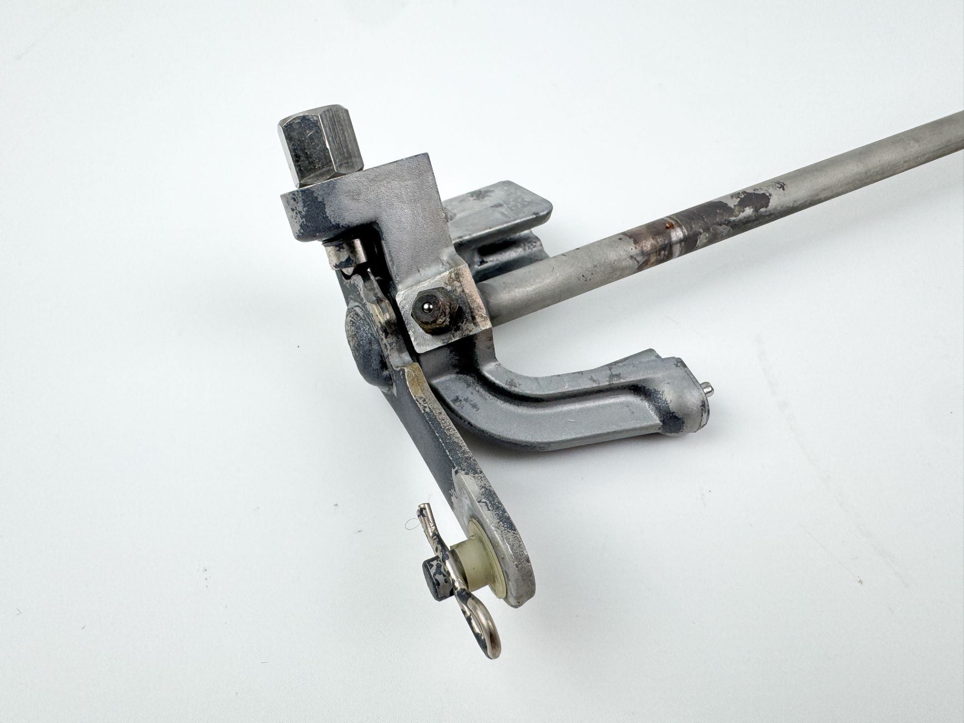 2004 Yamaha 150 HP 4 Stroke Outboard Shift Shaft 63P-44120-00-00 OEM