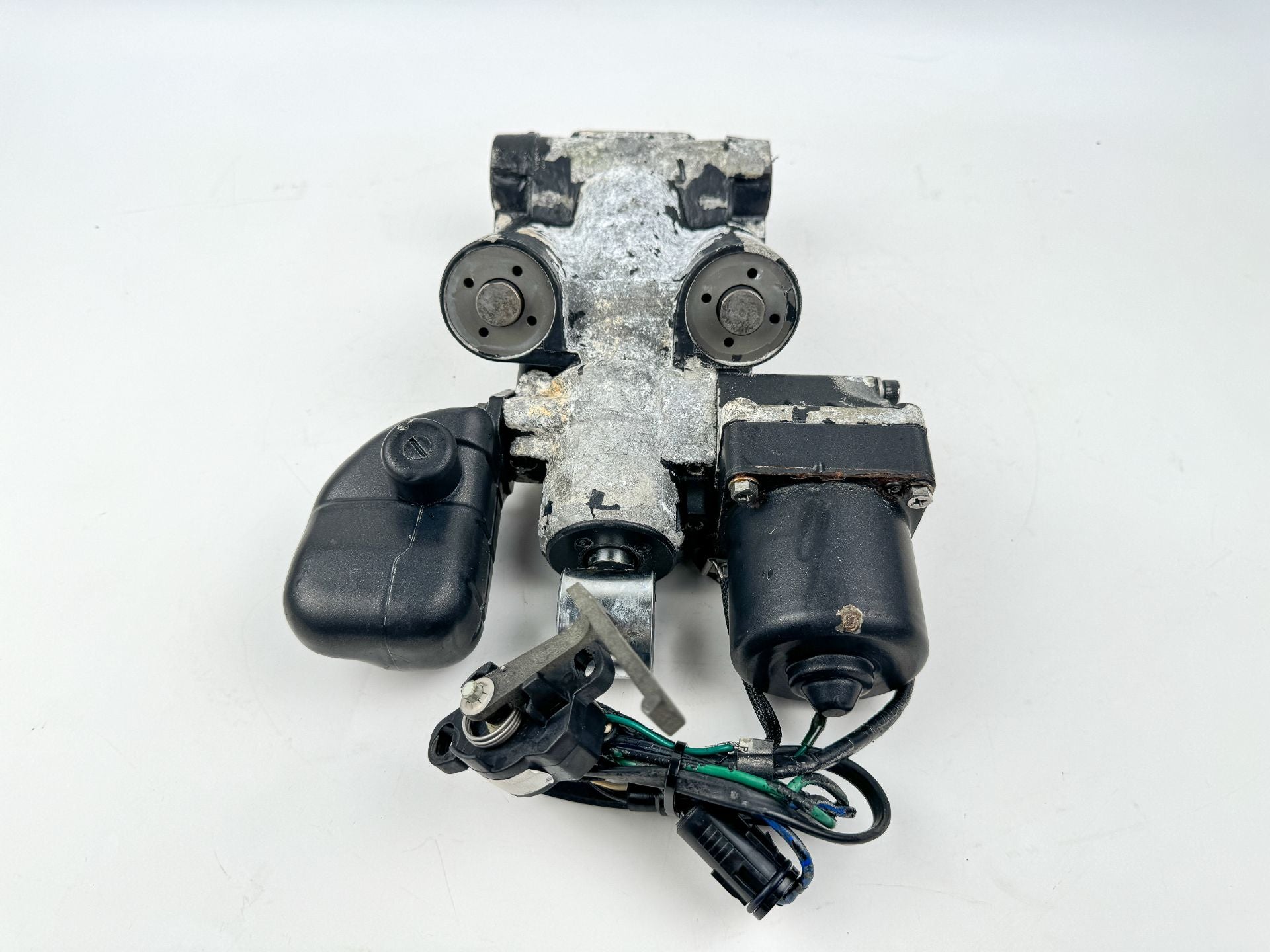 1996 Johnson 150 HP 2 Stroke Outboard Power Trim Tilt Unit 0433460 OEM