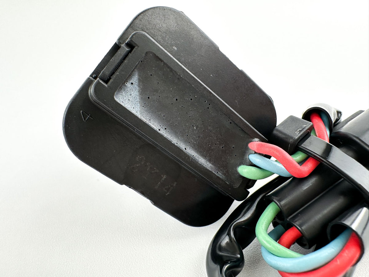 2022 Yamaha 200 HP 4 Stroke Outboard Trim Switch 69J-82563-01-00 OEM