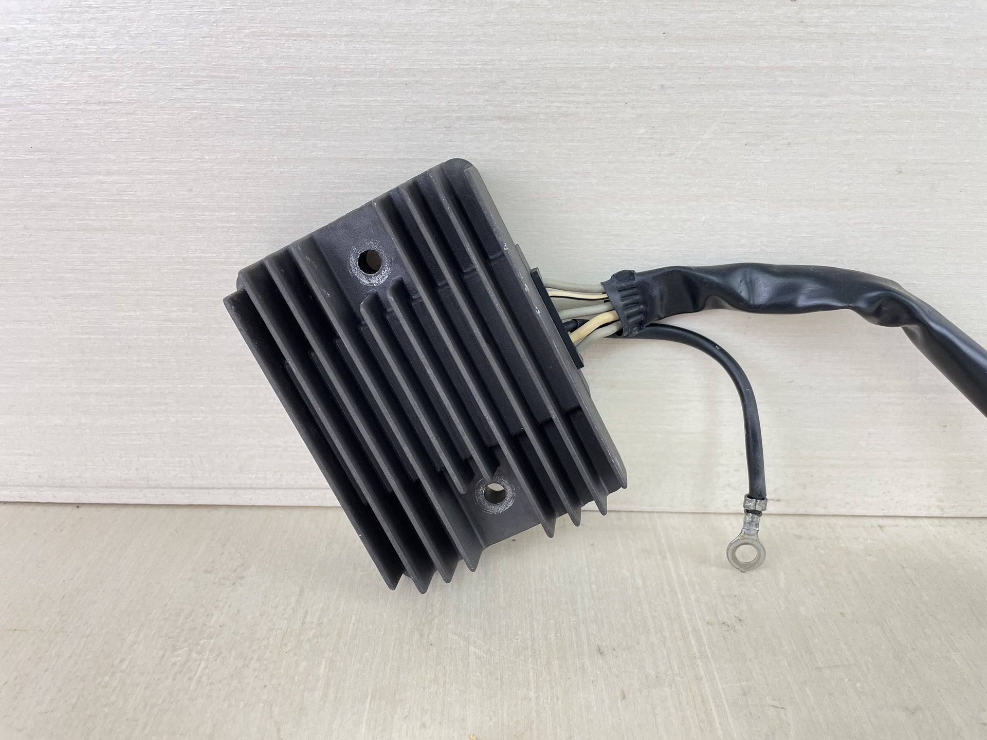 1997 + Honda BF 75 90 HP Outboard Regulator Rectifier 31750-ZW1-003