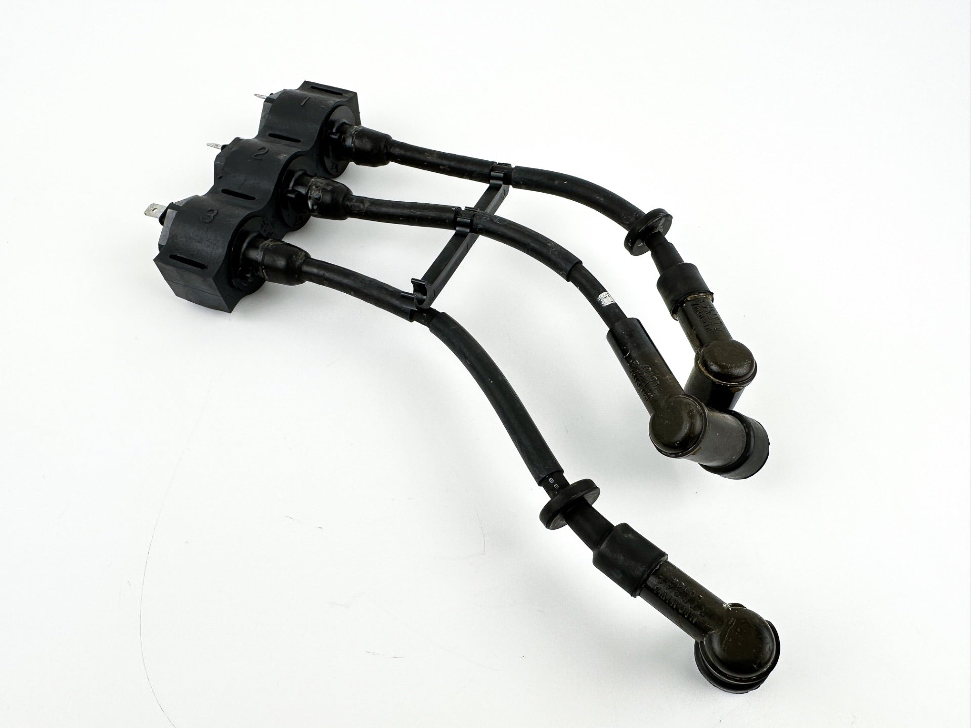 1996 Honda 50 HP 4 Stroke Outboard Ignition Coil Set 30513-ZV5-003 OEM