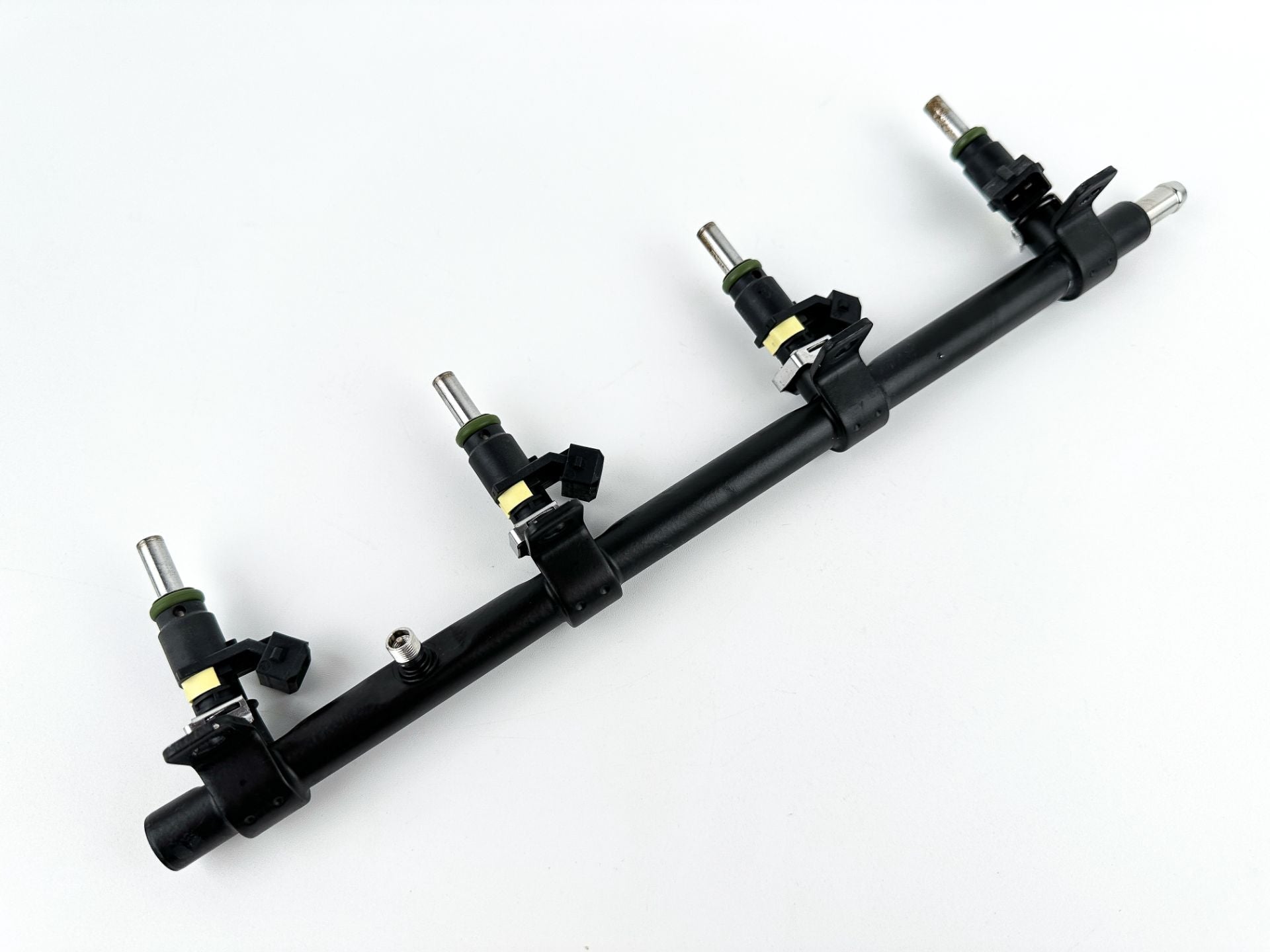 2018 Mercury 115 HP 4 Stroke Outboard Fuel Injector Set W/ Rail 8M6002428 OEM