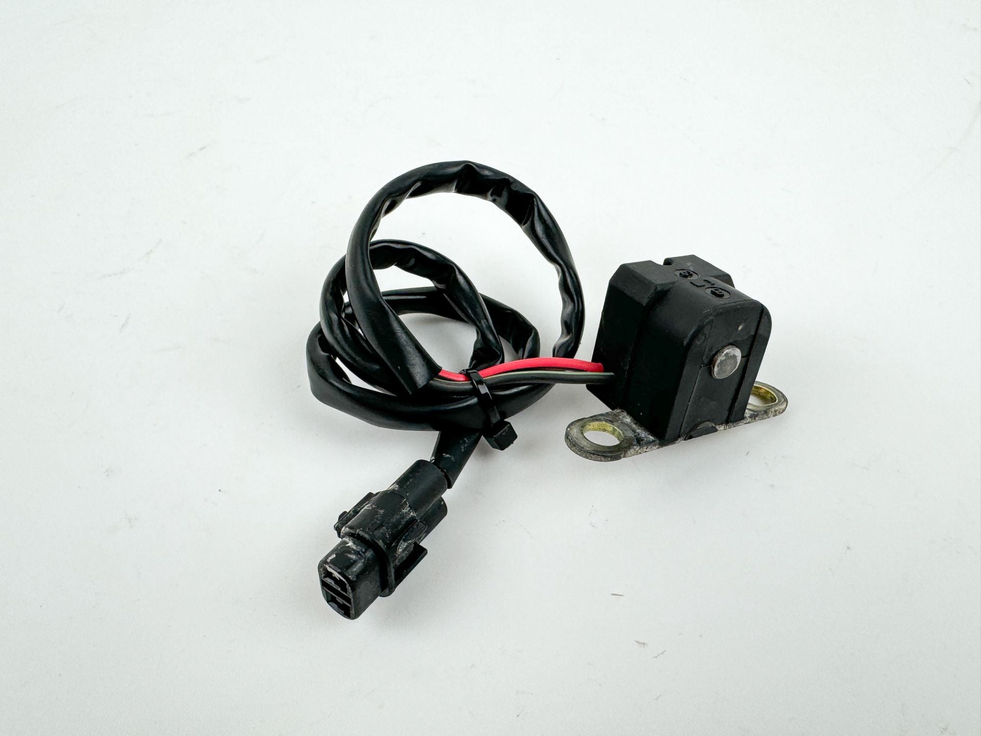 2004 Suzuki 250 HP 4 Stroke Outboard Ignition Timing Coil 32160-87L01 OEM