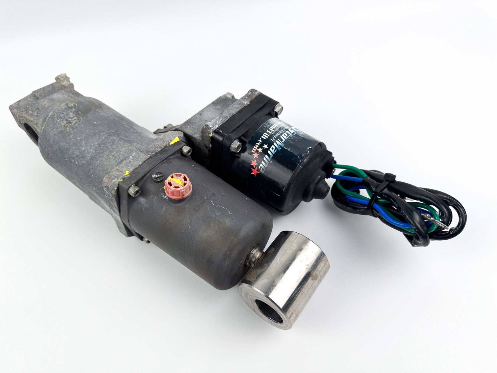 Johnson Evinrude Suzuki DF 70 90 115 HP Outboard Engine Tilt Trim Unit Assembly