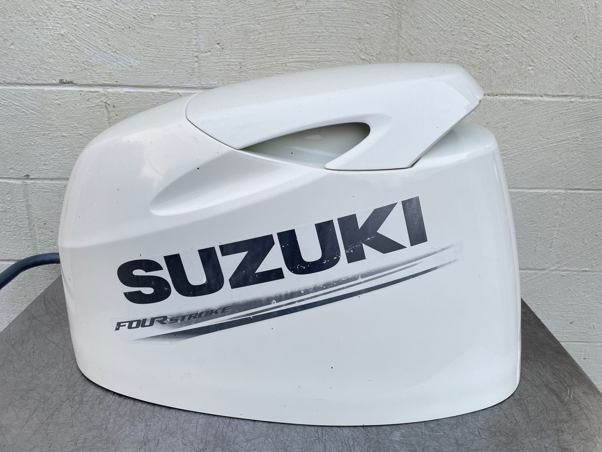 2019 Suzuki 90 HP 4 Stroke Outboard Top Cowling 61401-87Y11-Y5S OEM