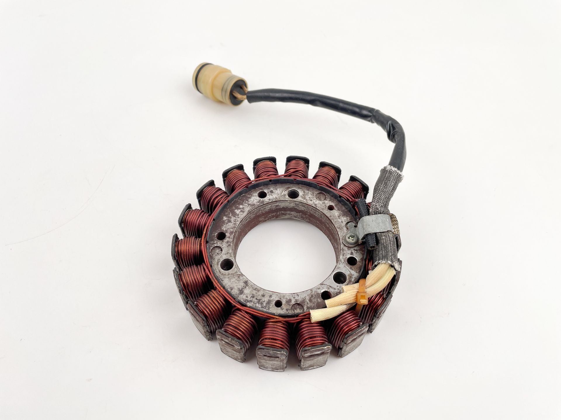 2002 Suzuki 40 HP 4 Stroke Outboard Stator Assembly 32120-87J10 OEM