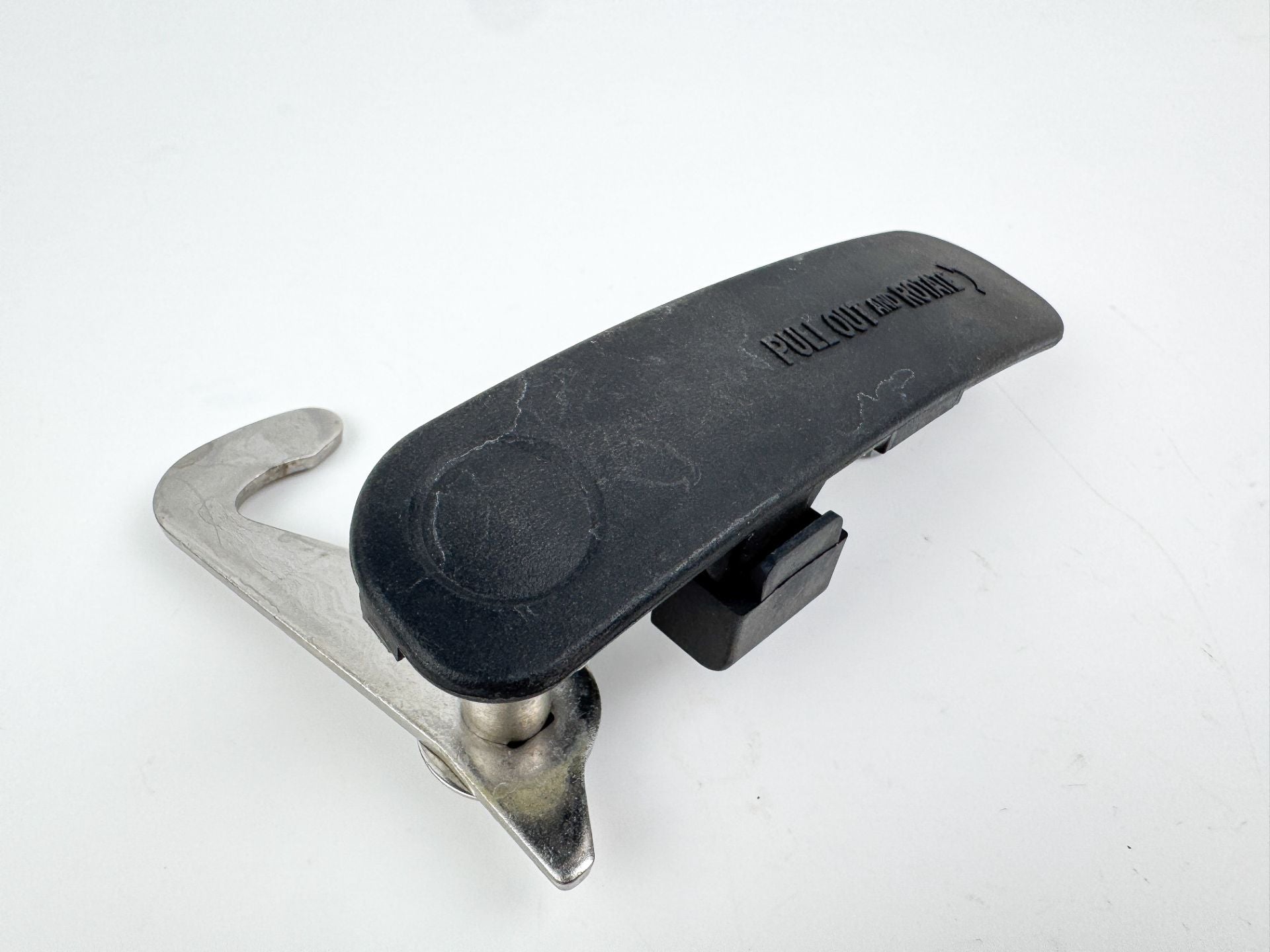 2021 Suzuki 200 HP 4 Stroke Outboard Front Latch Handle 61633-96J02 OEM