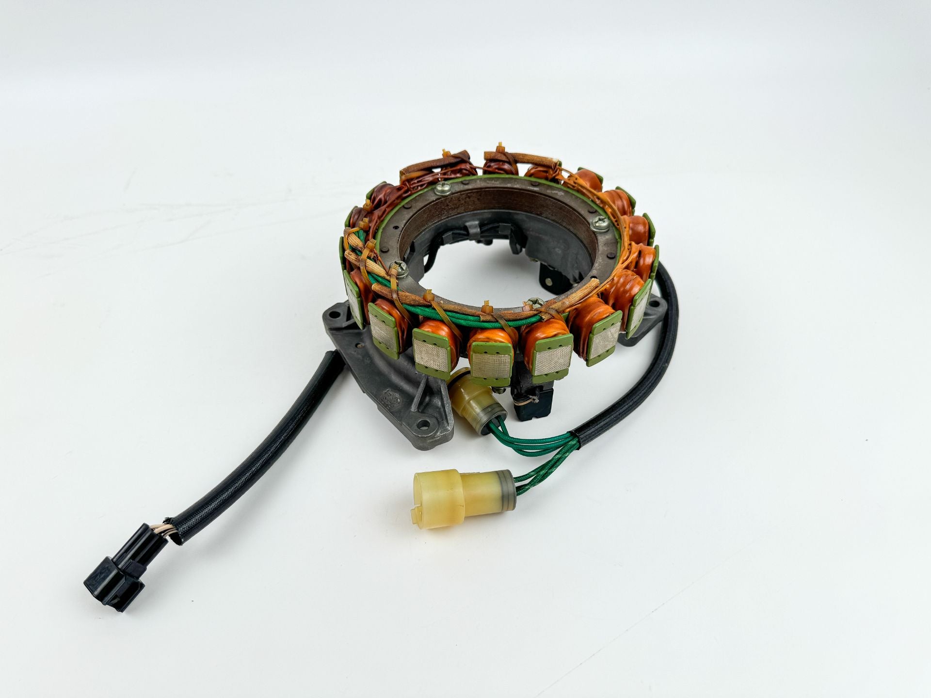 2005 Yamaha 225 HP 4 Stroke Outboard Coil Pulser Base Stator Assembly 69J-81410-01-00 OEM