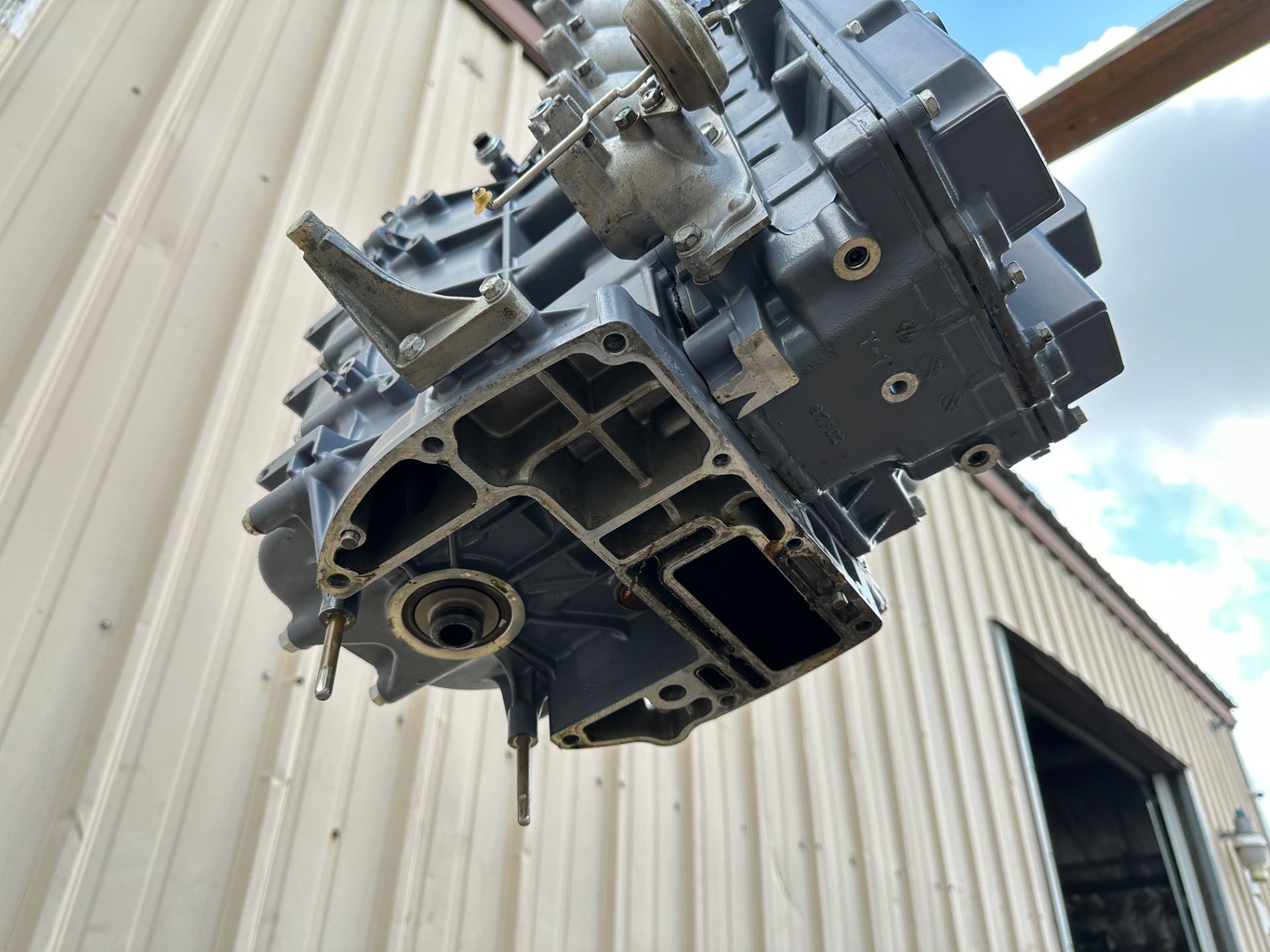 2001 - 2004 Yamaha F 80 90 100 HP 4 Stroke Outboard Powerhead Crankcase Assembly