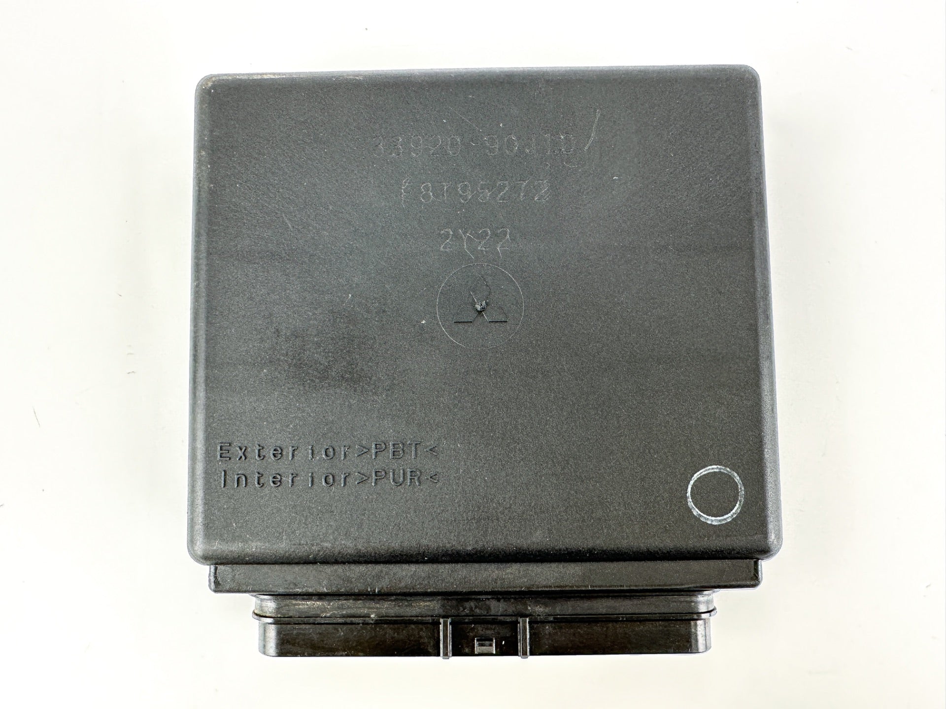 2002 Suzuki 115 HP 4 Stroke Outboard Engine Control Unit ECU 33920-90J10 OEM