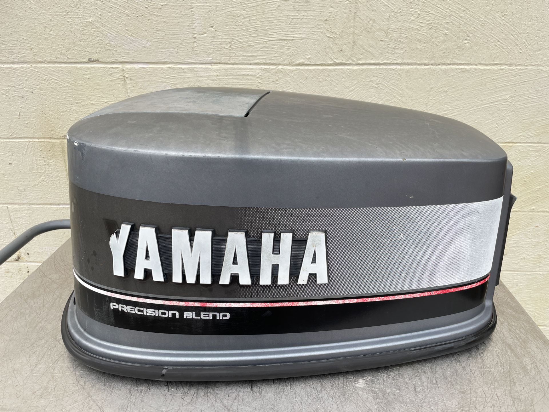 1989 Yamaha 130 HP 2 Stroke Outboard Top Cowling 6L1-42610-40-EK OEM