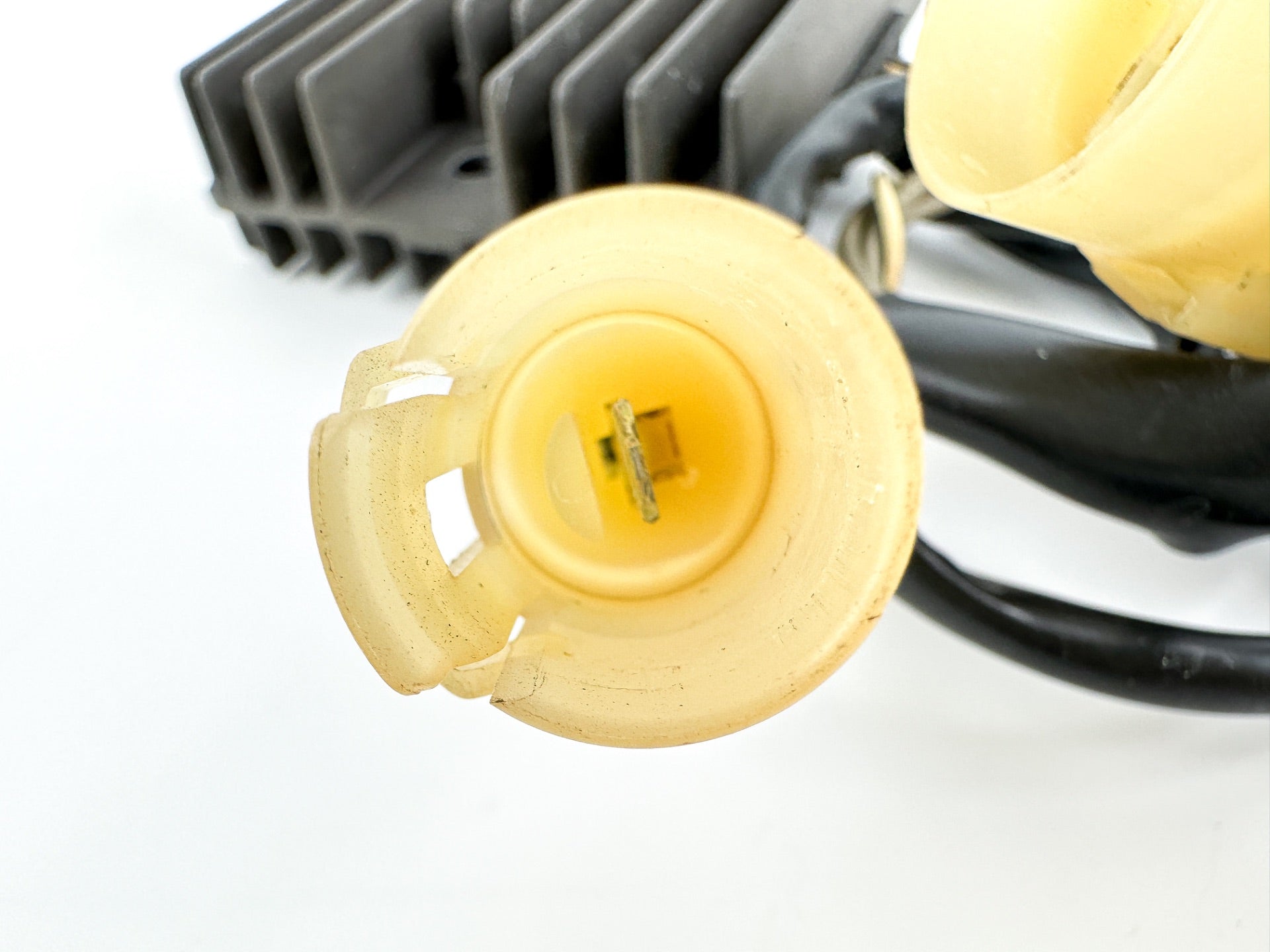 2002 Honda 90 HP 4 Stroke Outboard Rectifier & Regulator 31750-ZW1-003 OEM