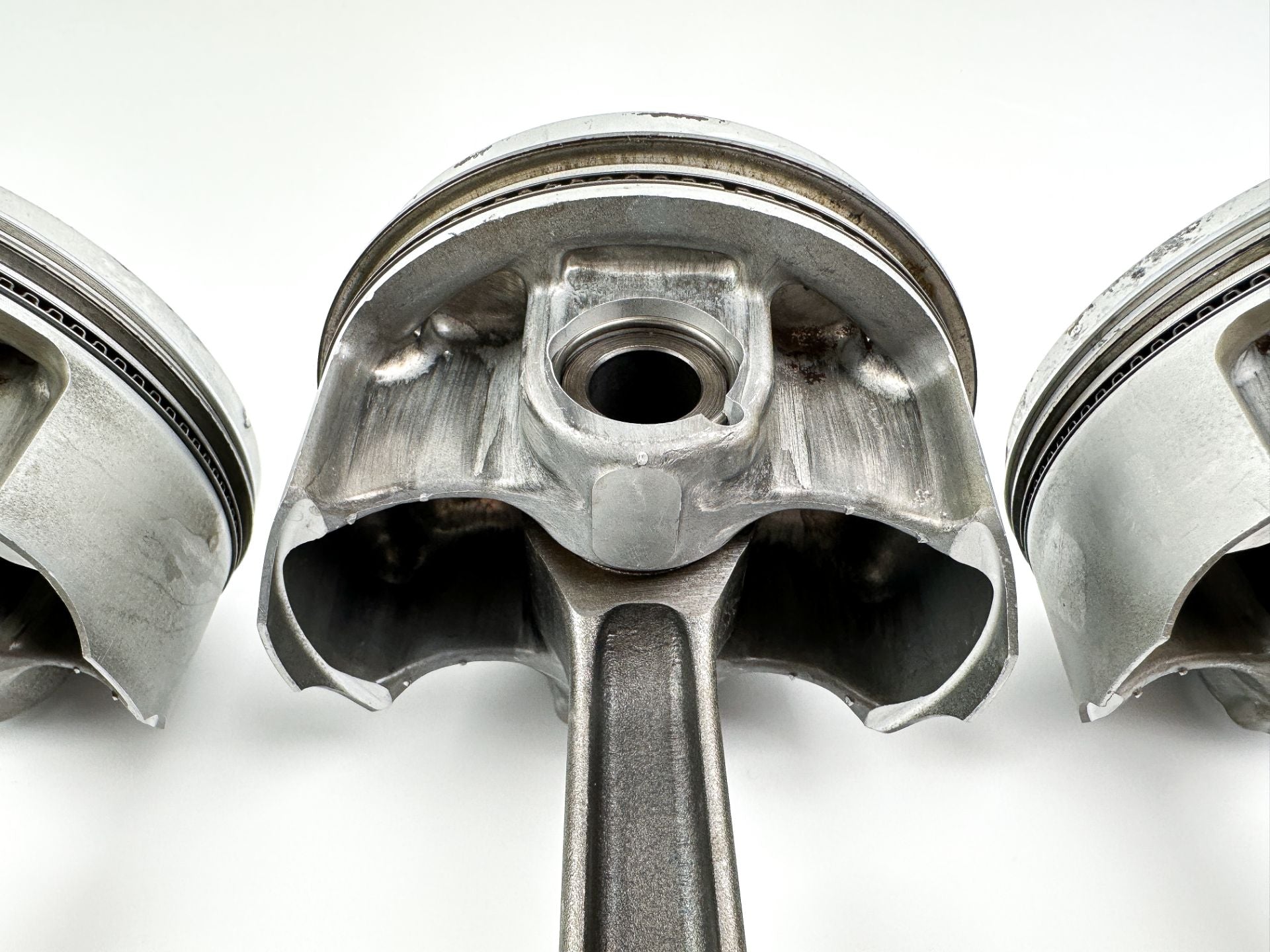 2008 Yamaha 250 HP 4 Stroke Outboard Piston & Connecting Rod Set 69J-W1165-01-00 OEM