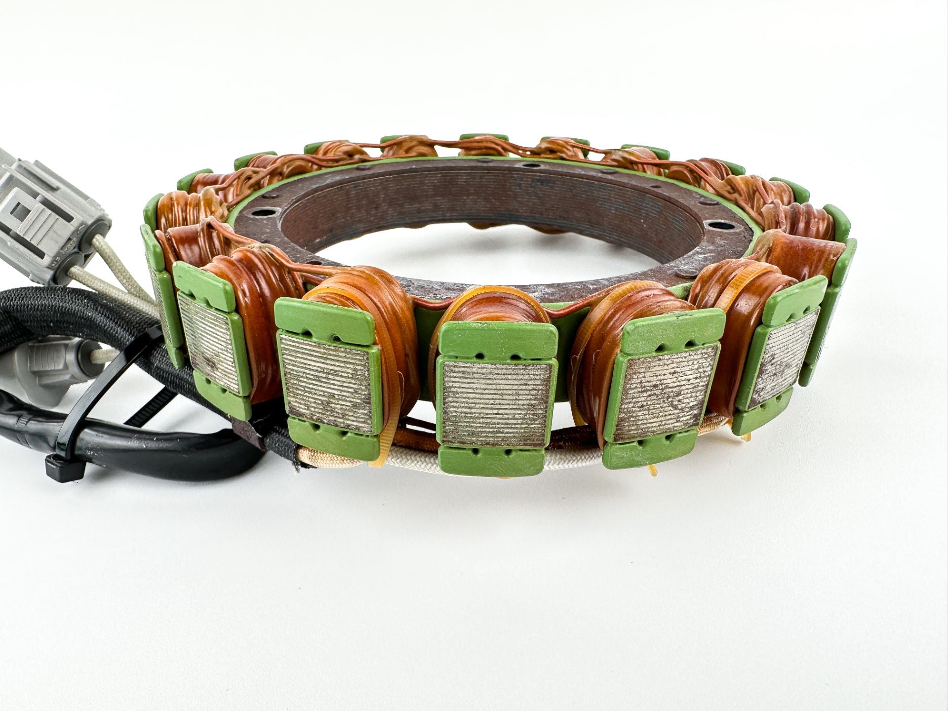 2011 Suzuki 140 HP 4 Stroke Outboard Stator Charging Coil 32120-90J21 OEM