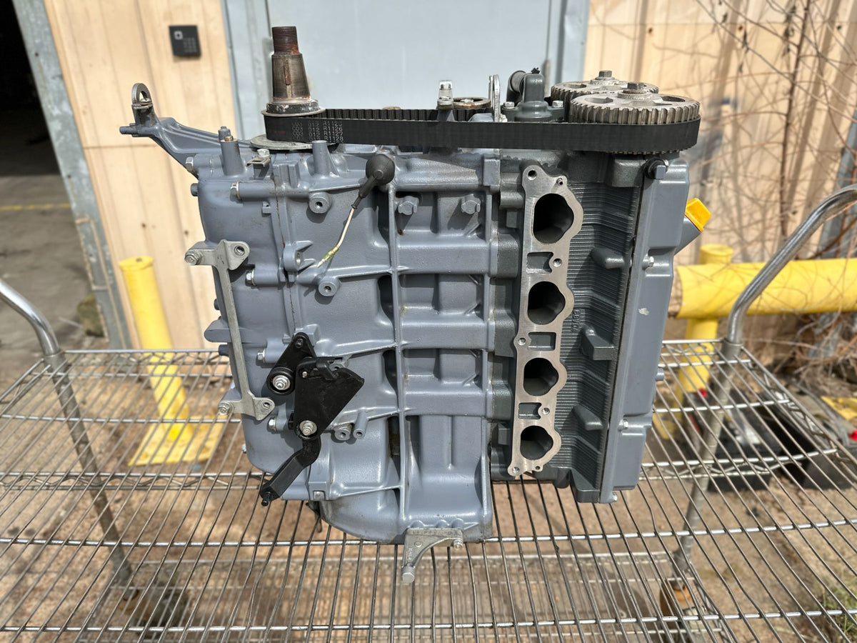 2002 Yamaha 115 HP 4 Stroke Outboard Powerhead 68V-W009B-03-1S OEM