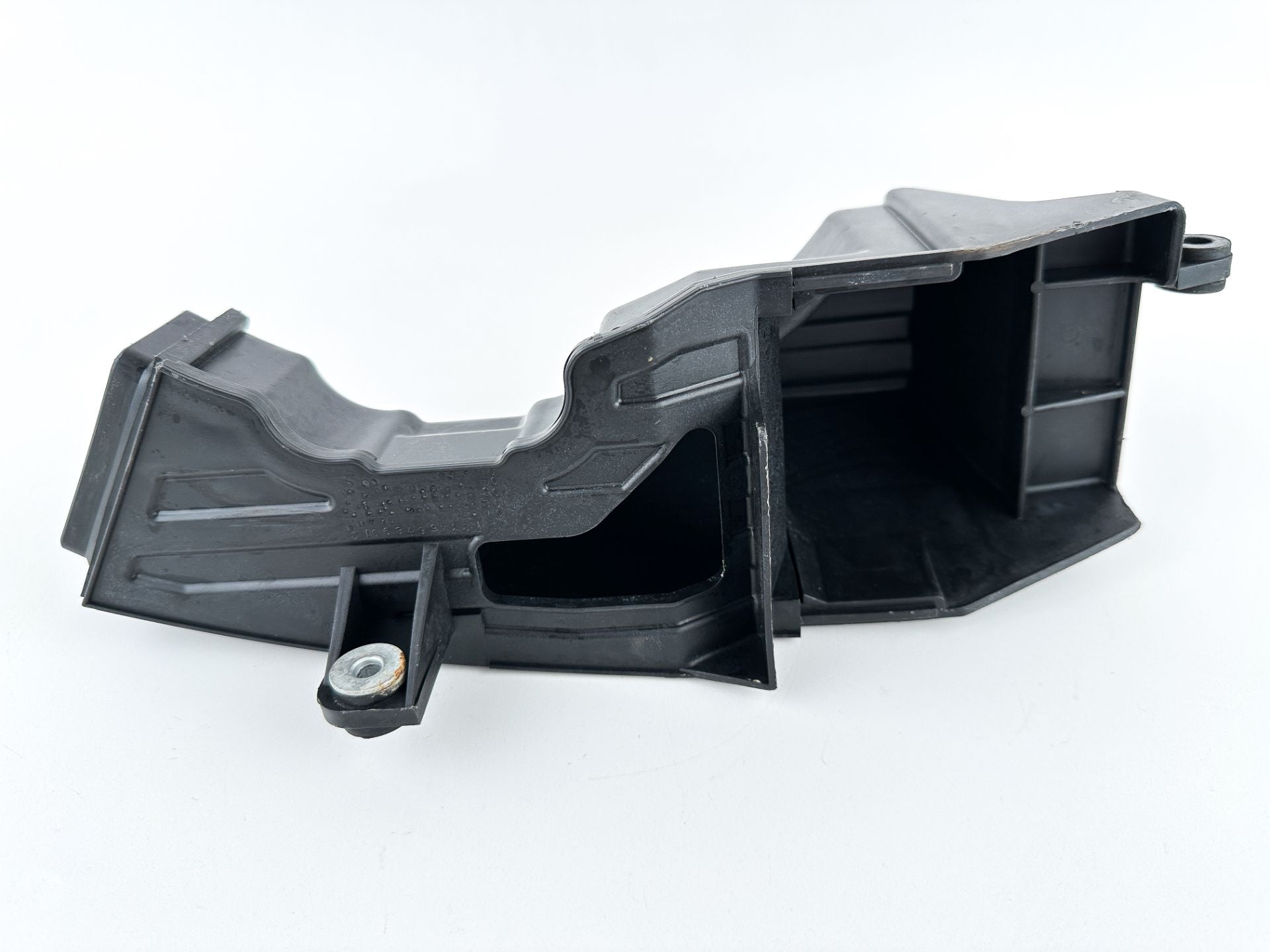 2006 Suzuki 90 HP 4 Stroke Outboard Intake Air Silencer Assembly 13810-90J01 OEM