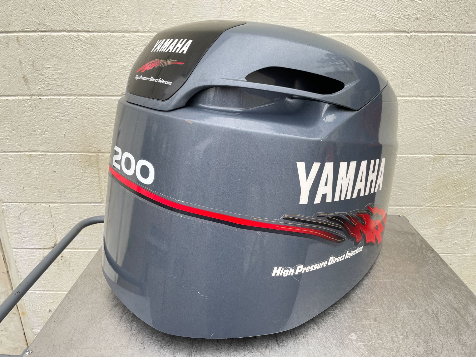 2001 Yamaha 200 HP 2 Stroke HPDI Outboard Top Cowling 68F-42610-40-4D