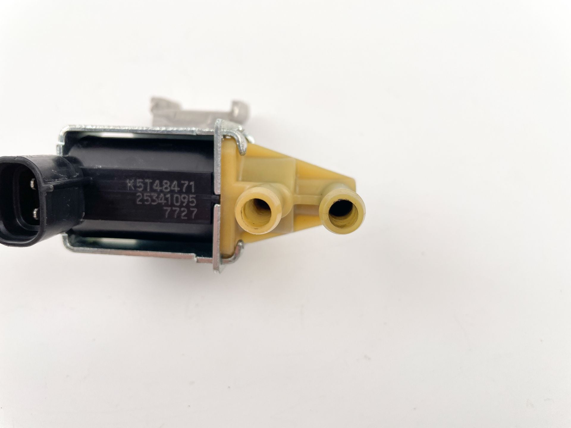 2018 Mercury 60 HP 4 Stroke Outboard Solenoid Valve 877805T OEM