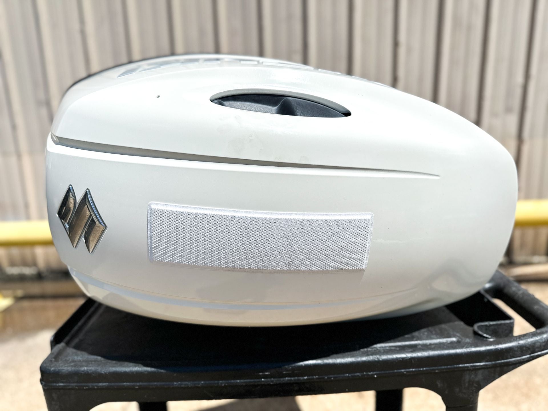 2018 Suzuki 200 HP 4 Stroke Outboard Top Cowling W/ Apron Set 61403-96810-Y5S