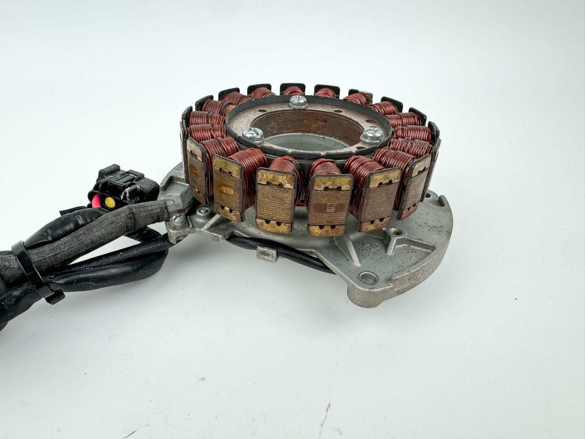 2008 Yamaha 115 HP 4 Stroke Outboard Coil Pulser Base Stator Assembly OEM