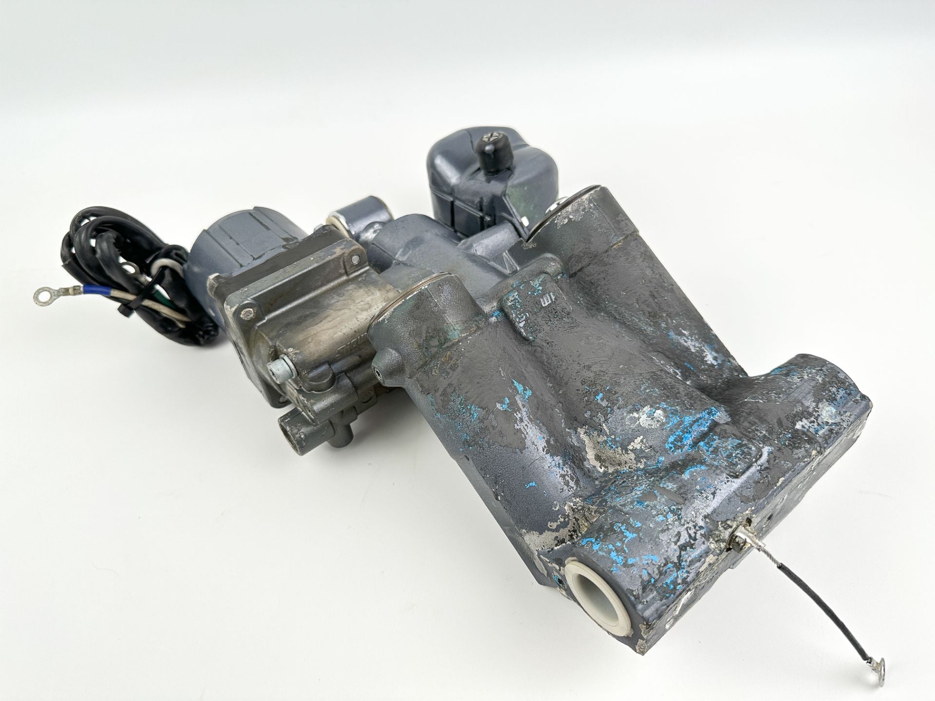 Yamaha F115 115 HP 4 Stroke Outboard Power Trim Tilt Unit 68V-43800-01-4D OEM