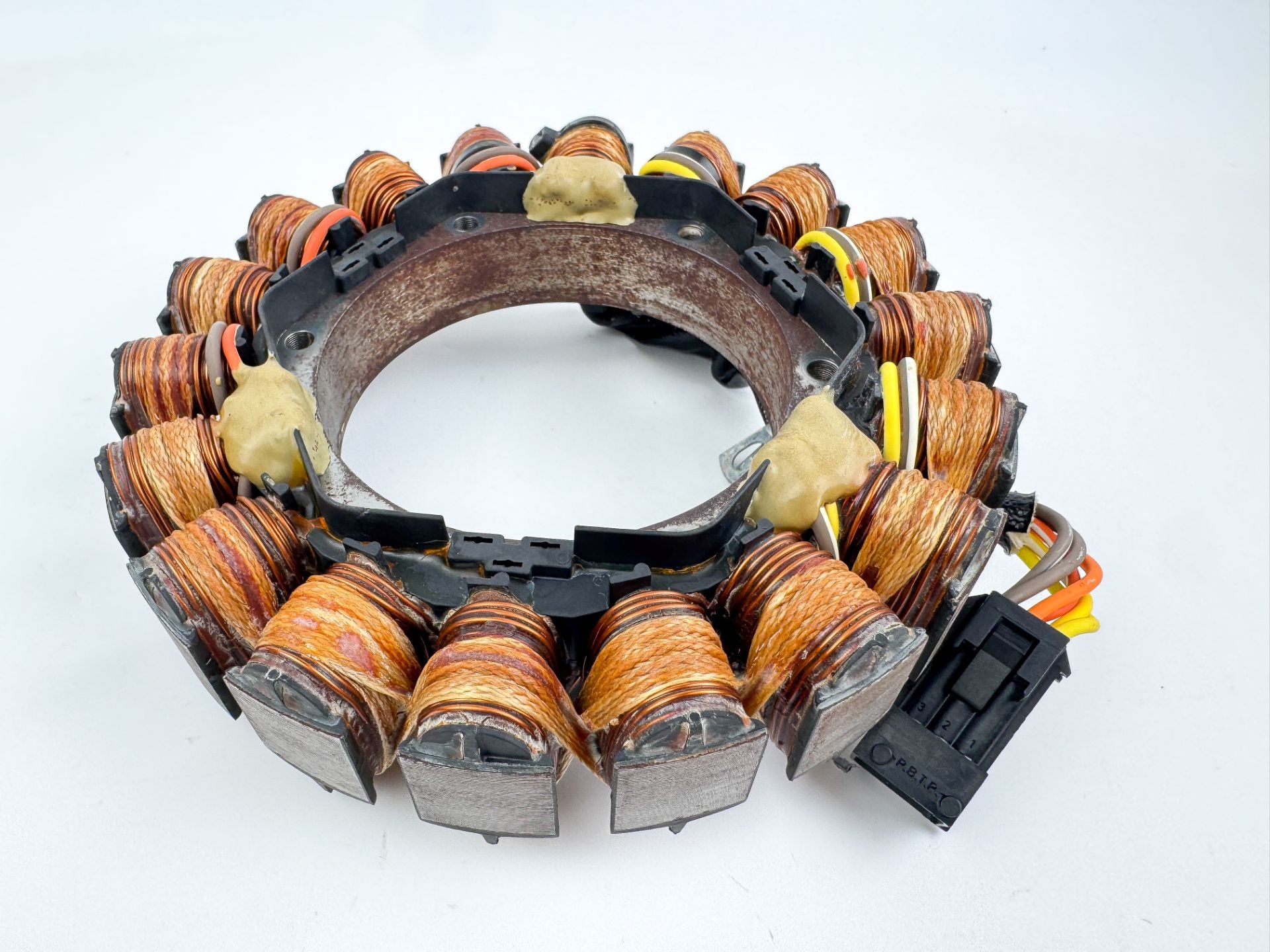 2010 Evinrude 250 HP 2 Stroke Outboard Stator Assembly 0586948 OEM