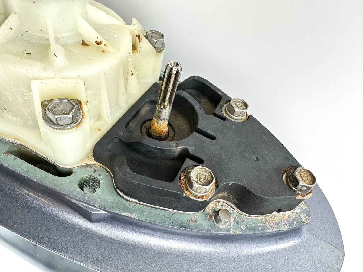 Yamaha F350 350HP Outboard 25" XL Lower Unit Gear Case RH Right Hand Rotation