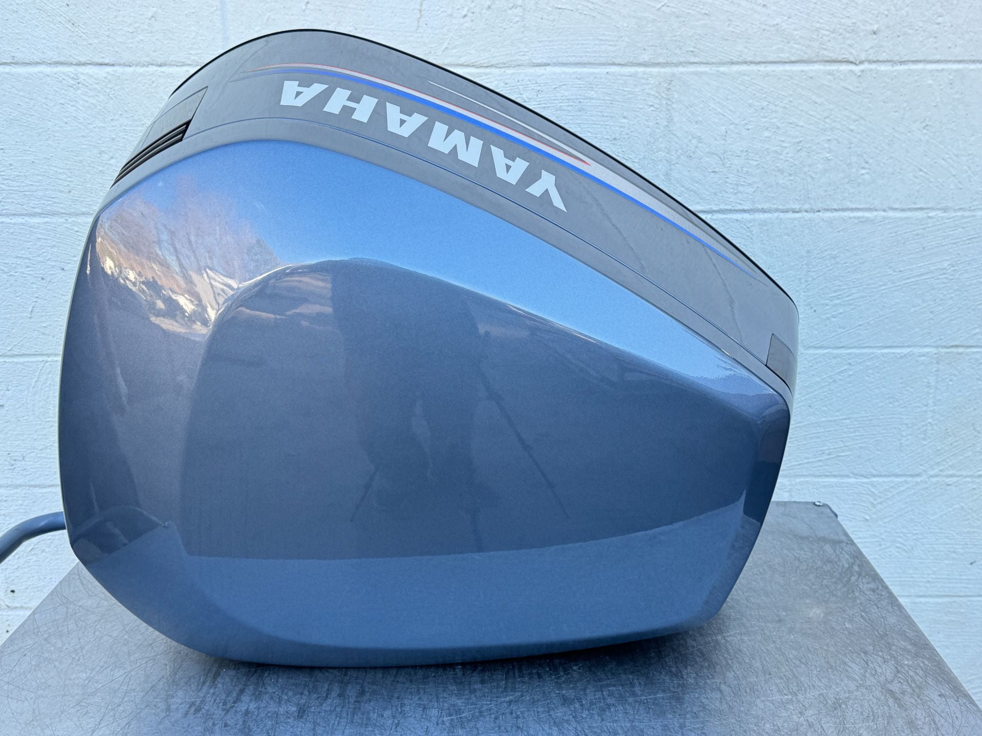 94-08 Yamaha V4 115HP 2 Stroke Outboard Top Cowling Cover Hood