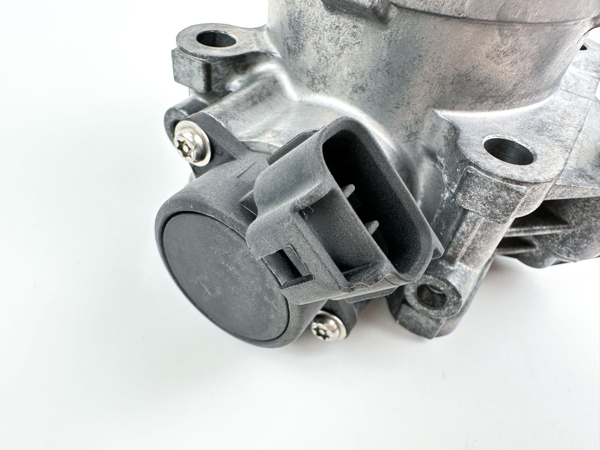 2016 Yamaha 115 HP 4 Stroke Outboard Throttle Body Assembly 6EK-13751-00-00 OEM