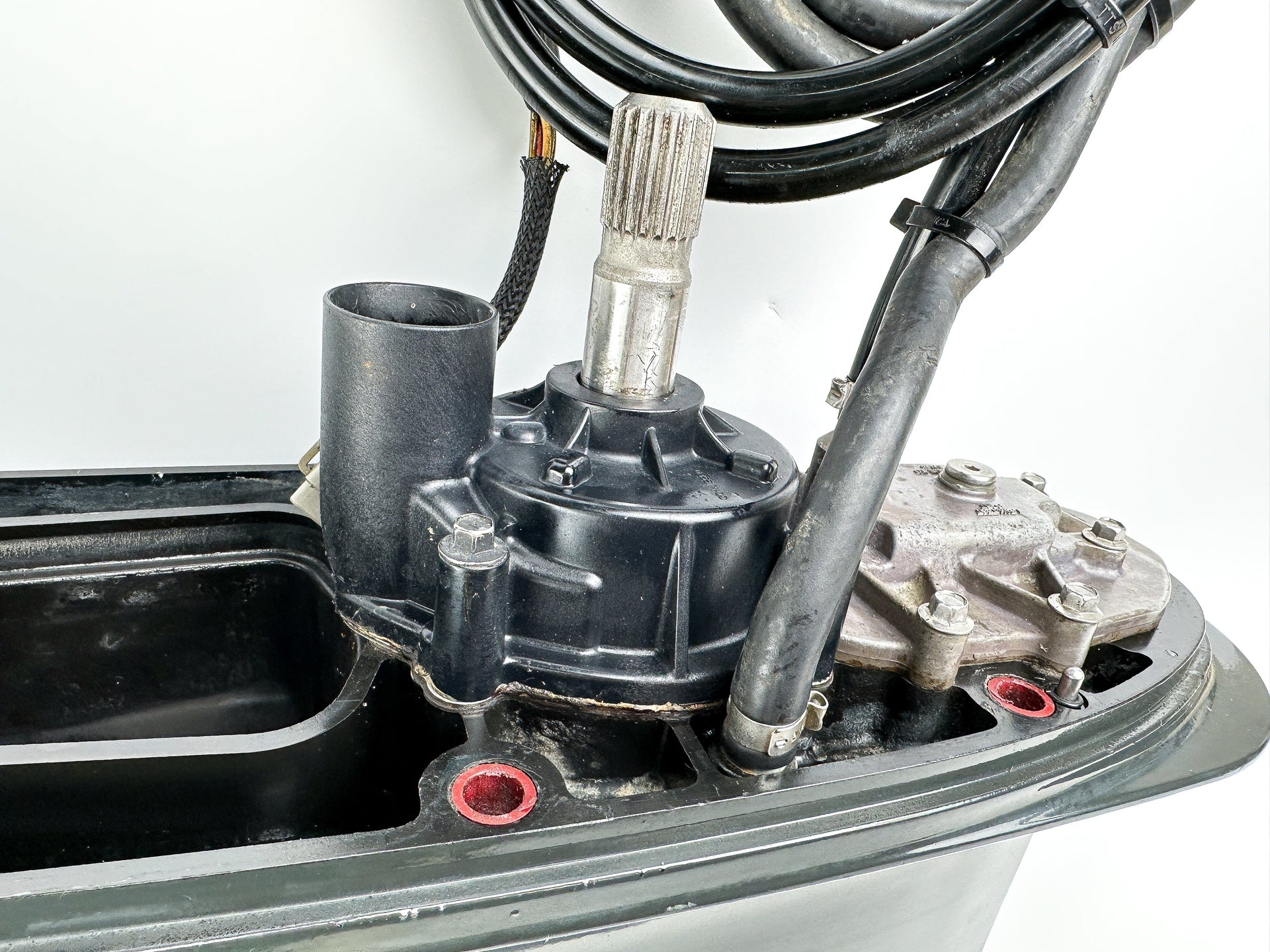 Evinrude Etec G2 150 175 200HP 2.7L Lower Unit Gear Case 5011636 SLX 2:16:1