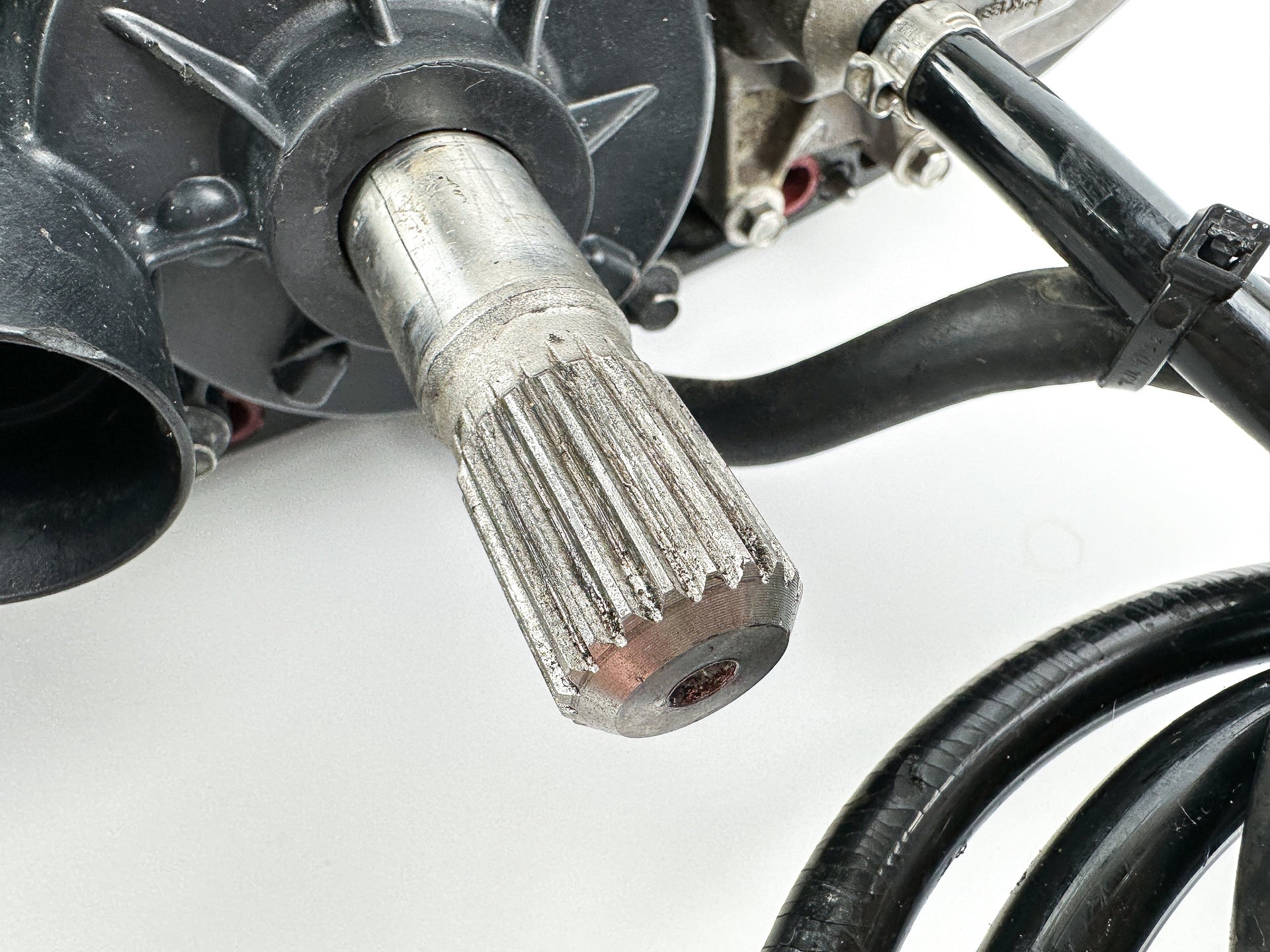 Evinrude Etec G2 150 175 200HP 2.7L Lower Unit Gear Case 5011636 SLX 2:16:1