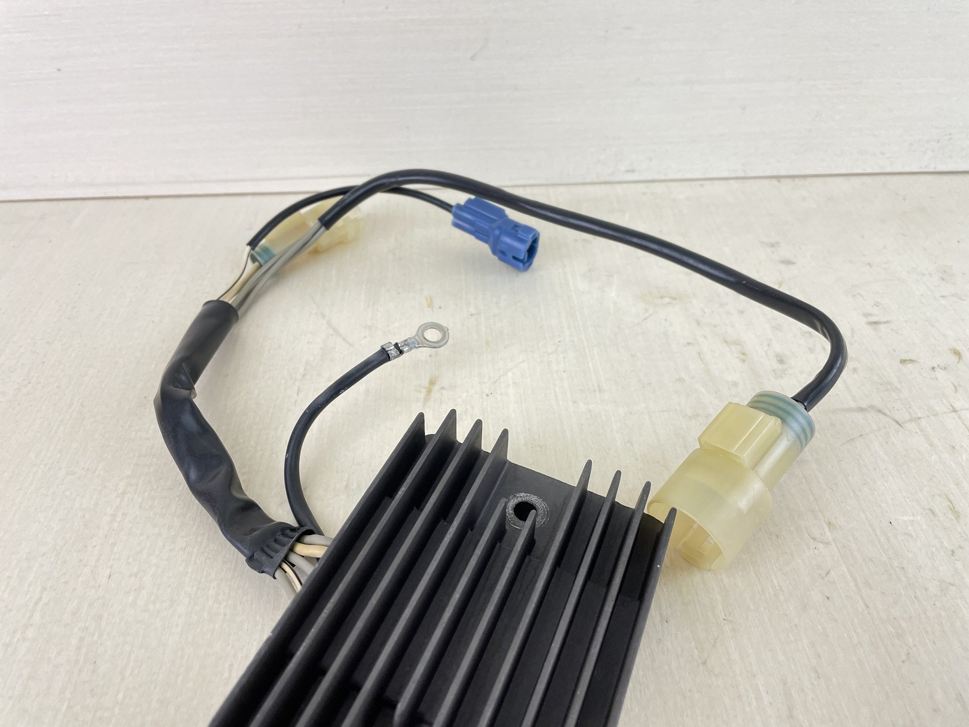 1997 + Honda BF 75 90 HP Outboard Regulator Rectifier 31750-ZW1-003