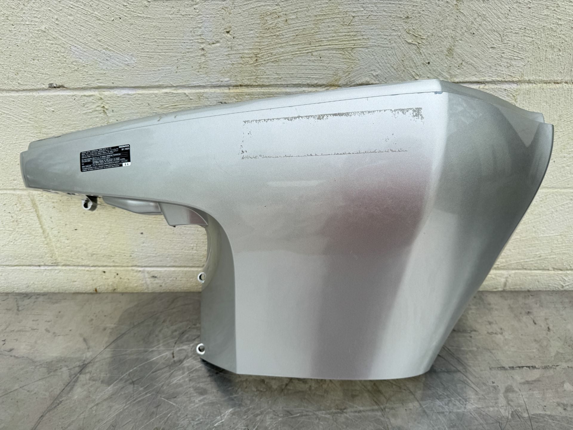 2007 Honda 200 HP 4 Stroke Outboard Lower Apron Cowling Port 63715-ZY3-040ZA OEM