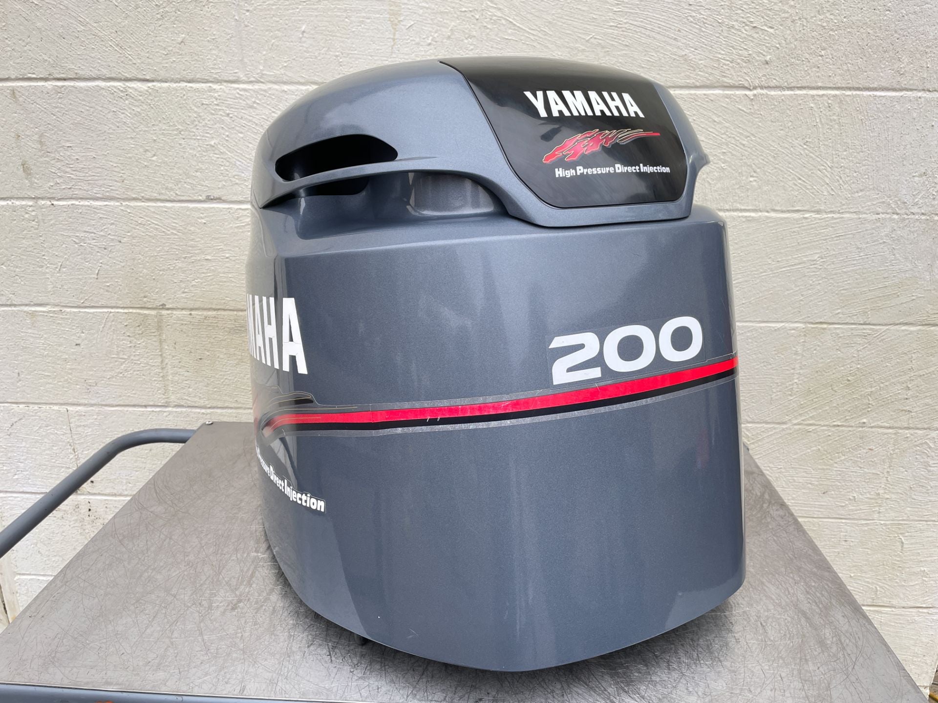 2001 Yamaha 200 HP 2 Stroke HPDI Outboard Top Cowling 68F-42610-40-4D