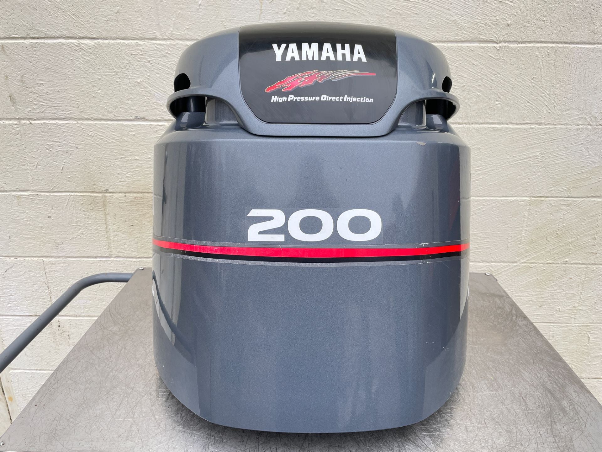 2001 Yamaha 200 HP 2 Stroke HPDI Outboard Top Cowling 68F-42610-40-4D