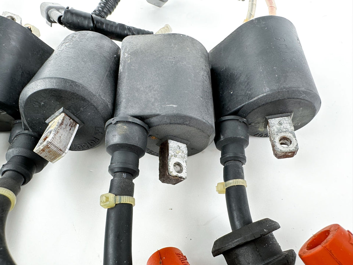 2004 Yamaha 150 HP 2 Stroke Outboard Ignition Coil Set 68F-82310-01-00 OEM