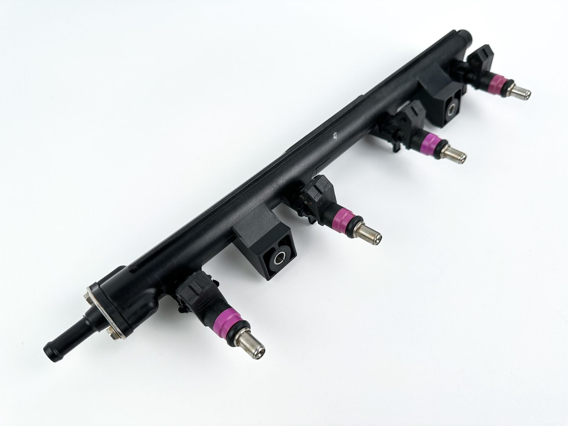 2014 Mercury 115 HP 4 Stroke Outboard Fuel Injector Set W/ Rail 8M0006027 OEM