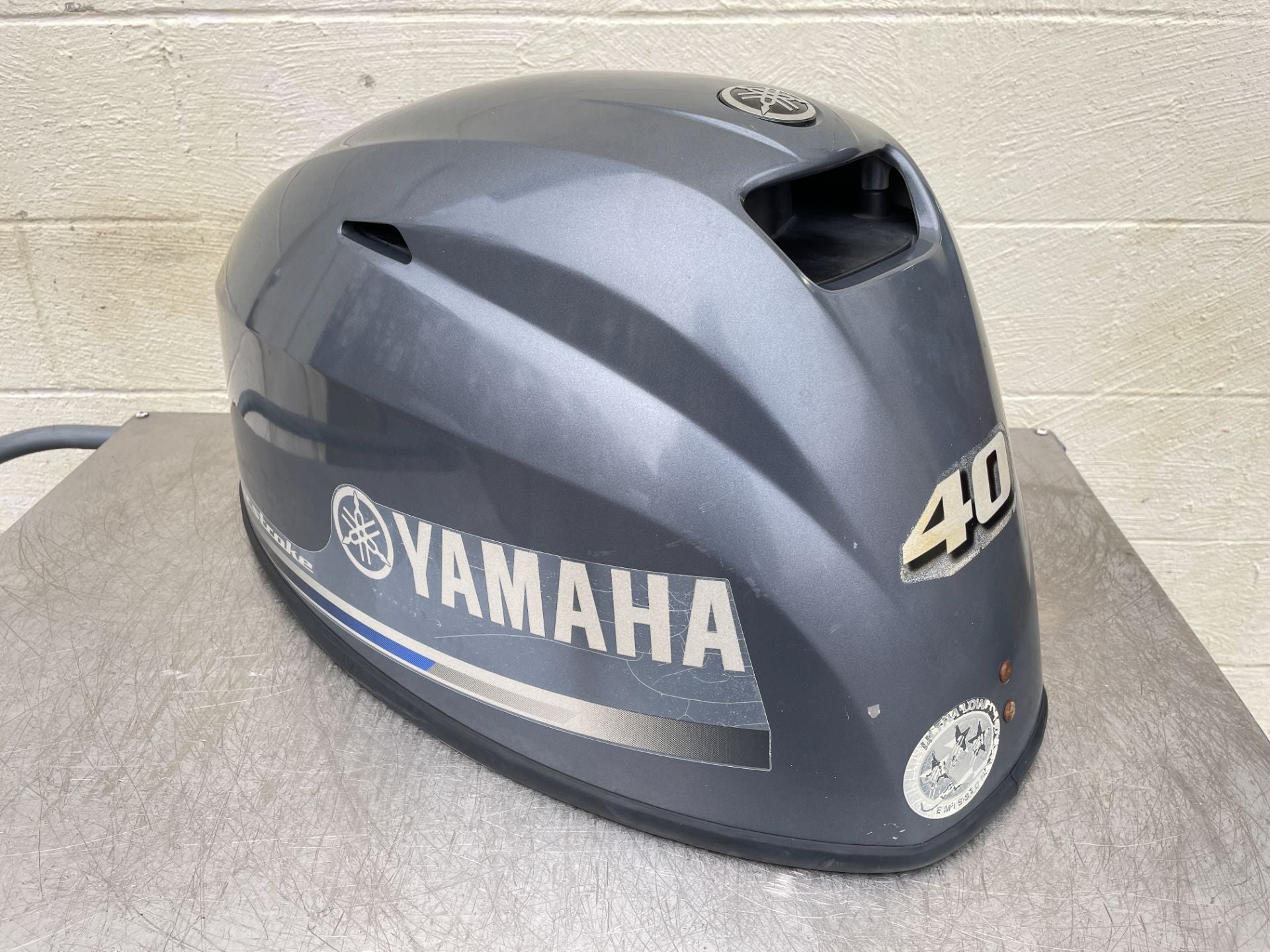 2014 Yamaha 40 HP 4 Stroke Outboard Top Cowling 6BG-42610-02-00 OEM