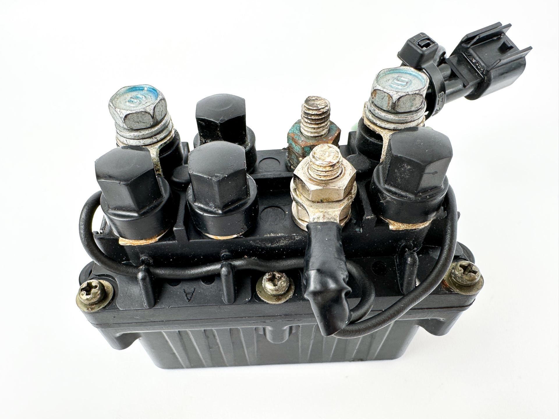 2004 Yamaha 225 HP 4 Stroke Outboard Trim Tilt Relay 69J-81950-11-00 OEM