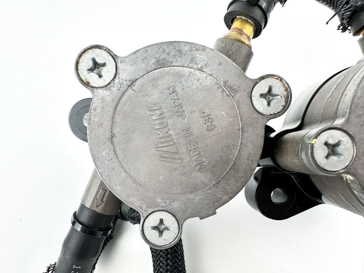2012 Yamaha 150 HP 4 Stroke Outboard Fuel Pump Set 63P-24410-10-00 OEM