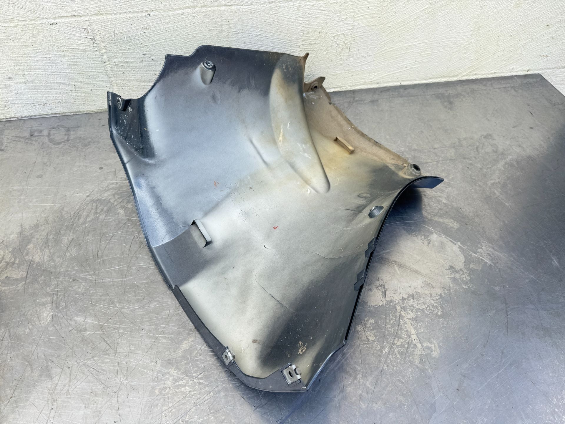 2010 Yamaha 250 HP 4 Stroke Outboard Lower Apron Cover 6CB-42741-00-8D OEM