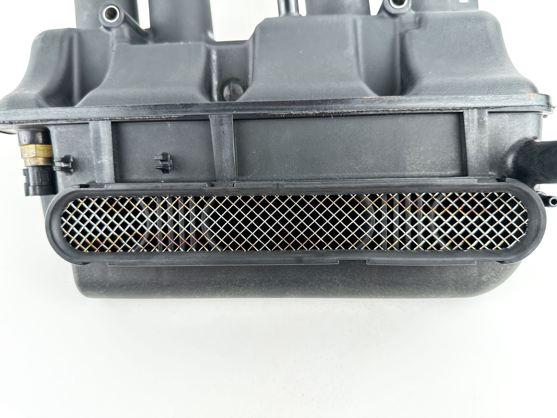 2005 Yamaha 115 HP 4 Stroke Outboard Intake Manifold 68V-14440-00-00 OEM