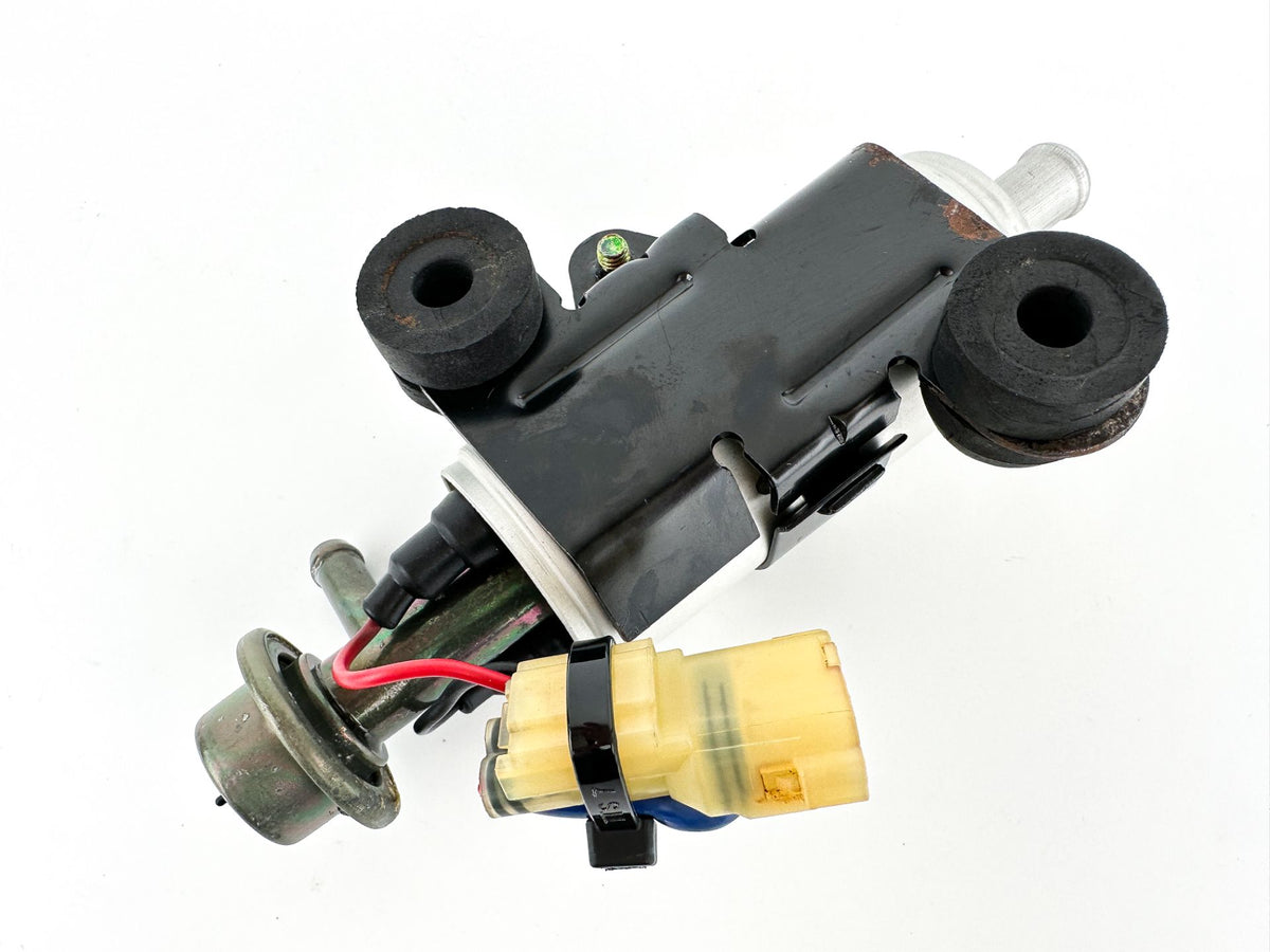 Suzuki 200 225 250 300 350 HP Outboard Low Pressure Lift Fuel Pump 15100-94900 Tested