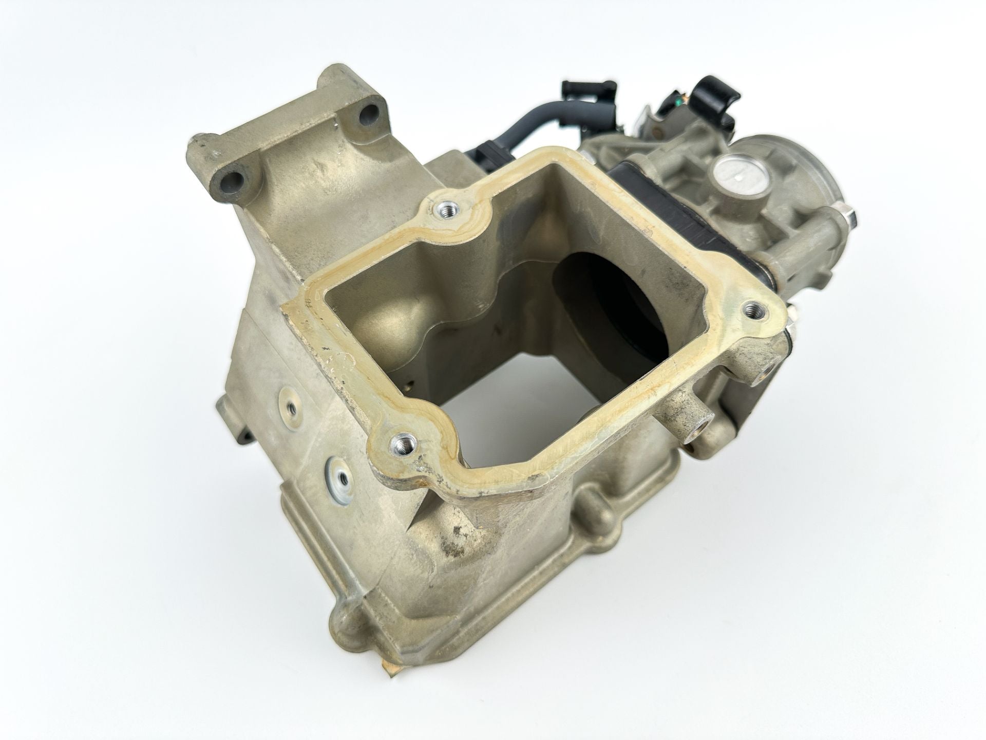 2007 Yamaha 250 HP 4 Stroke Outboard Intake Manifold & Throttle Body 6P2-13750-00-00 OEM