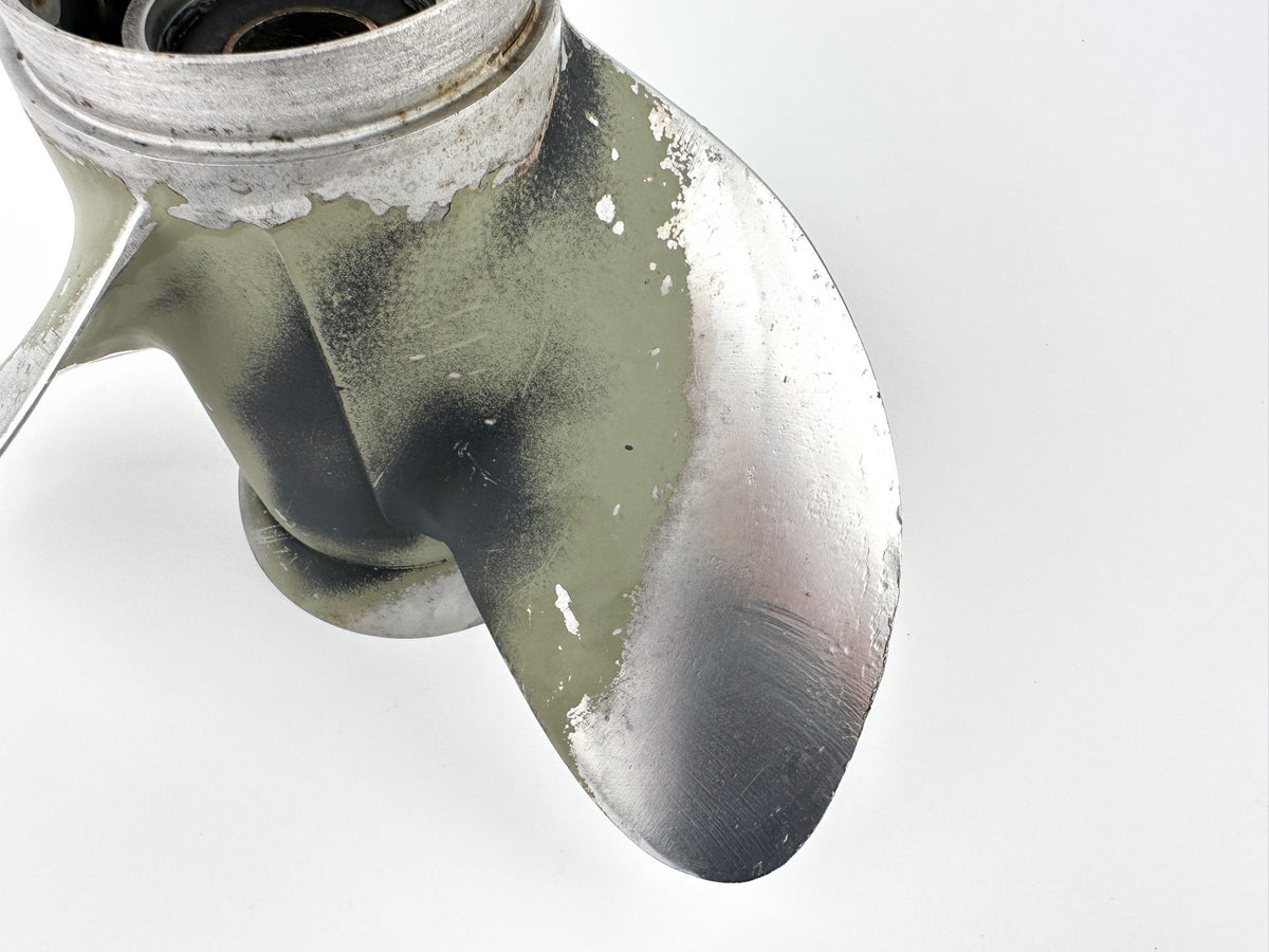 Evinrude Johnson 12 1/4 x 15P Propeller RH Standard 390850 OMC